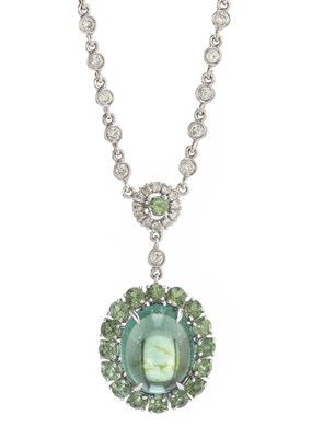 Lot 162 - An 18ct gold green tourmaline and diamond necklace