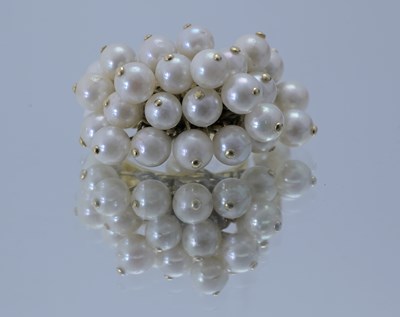 Lot 58 - An 18ct gold cultured pearl dress ring