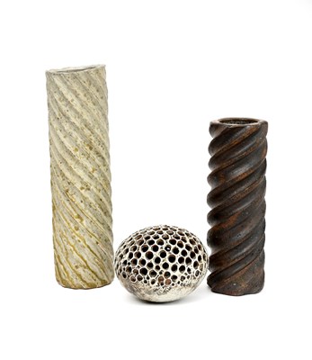 Lot 431 - Alan Wallwork (1931-2019) Ovoid form,...