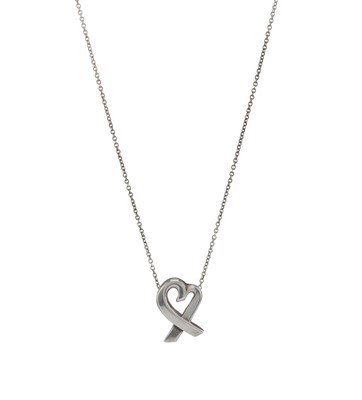 Lot 497 - Tiffany & Co. x Paloma Picasso, a set of silver Loving Heart jewellery.