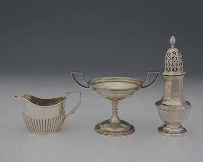 Lot 201 - Three pieces of hallmarked silver, to include...