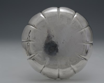 Lot 217 - Ireland, a William III Irish silver strawberry...
