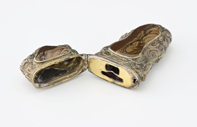 Lot 20 - A Rococo style gilt metal etui, likely...