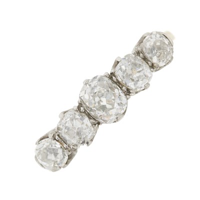 Lot 13 - An early 20th century gold diamond five-stone ring