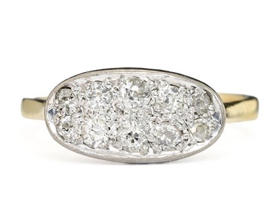 Lot 4 - An 18ct gold diamond cluster dress ring