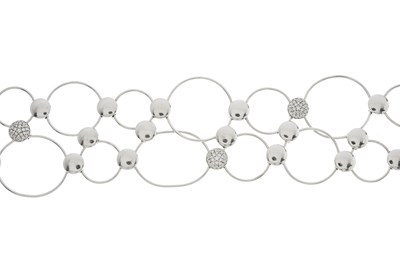 Lot 175 - An 18ct gold diamond openwork bracelet