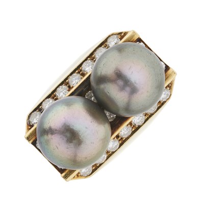 Lot 75 - A Tahitian grey pearl and diamond cocktail ring