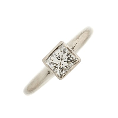 Lot 42 - An 18ct gold square-shape diamond single-stone...