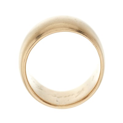 Lot 36 - A late 19th century 18ct gold wide wedding band ring