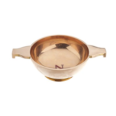 Lot 77 - Hamilton & Inches, an Art Deco silver gilt...