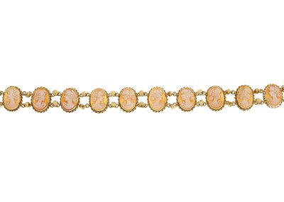 Lot 101 - An 18ct gold shell cameo bracelet, with...