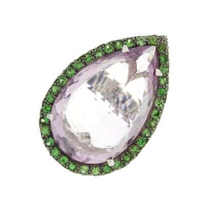 Lot 130 - An 18ct gold amethyst and green garnet...