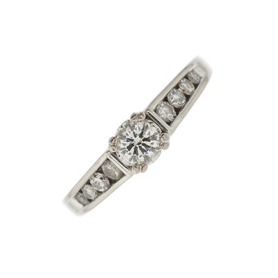 Lot 146 - An 18ct gold brilliant-cut diamond...