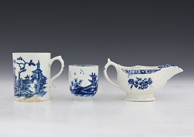 Lot 653 - Lowestoft, three items of blue and white...