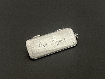 Lot 115 - An Edwardian silver four-coin sovereign case,...