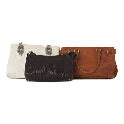 Lot 435 - Three vintage handbags.