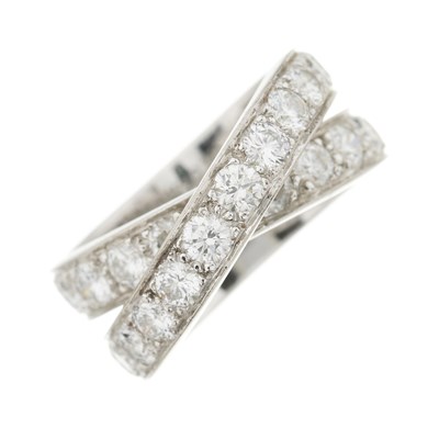 Lot 187 - Cartier, a Nouvelle Vague brilliant-cut diamond crossover ring