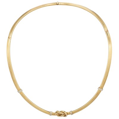 Lot 150 - An 18ct gold hinged necklace