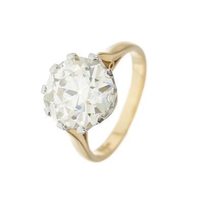 Lot 106 - An 18ct gold old-cut diamond single-stone ring