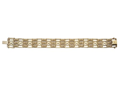 Lot 152 - A 9ct gold fancy-link bracelet