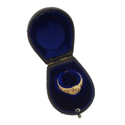 Lot 12 - A late Victorian 18ct gold single-cut diamond Mizpah ring