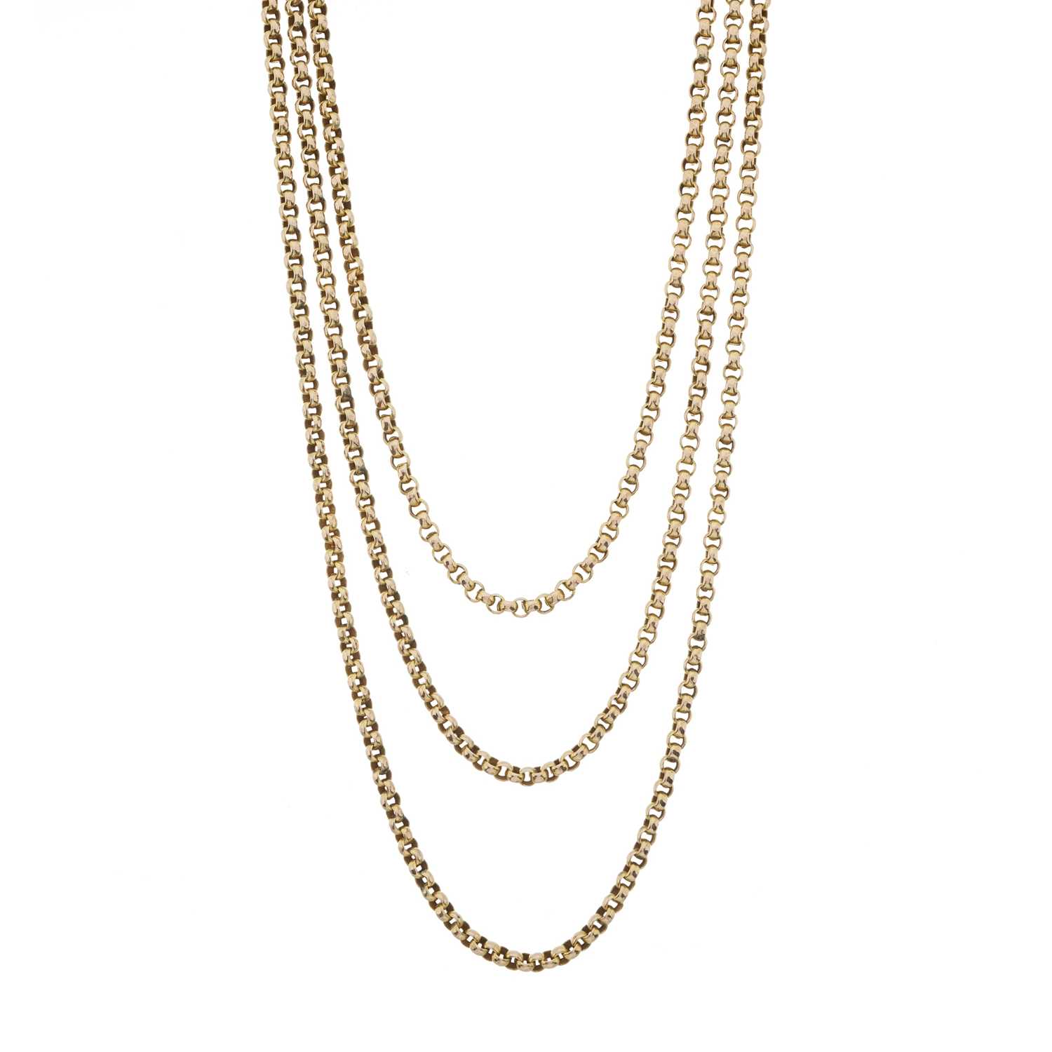 Lot 25 - An early 20th century 9ct gold belcher-link triple chain necklace