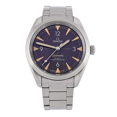 Lot 254 - Omega, a stainless steel Seamaster Railmaster Co-Axial bracelet watch