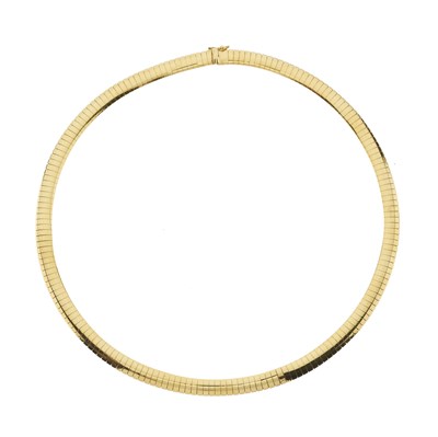 Lot 158 - A snake-link choker necklace