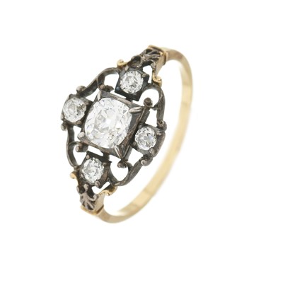 Lot 6 - An early Victorian 18ct gold and silver old-cut diamond ring