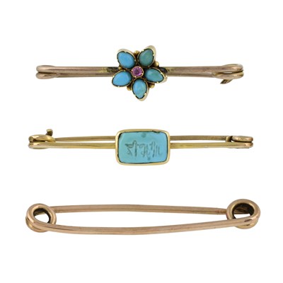 Lot 519 - Three early 20th century gold bar brooches
