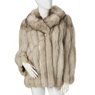 Lot 522 - A blue fox fur jacket.