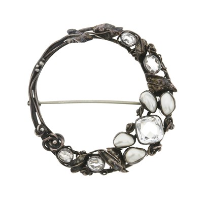 Lot 82 - A large Arts & Crafts silver rock crystal and coque de perle brooch, attributed to Dorrie Nossiter
