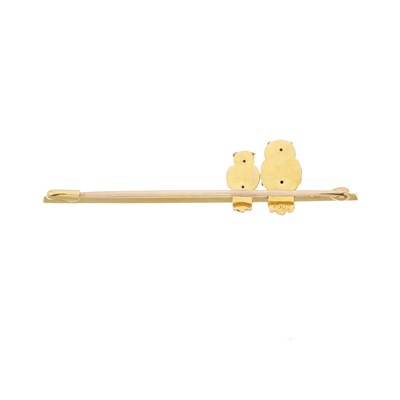 Lot 78 - An early 20th century bi-colour 15ct gold owl bar brooch, with green gem eye detail