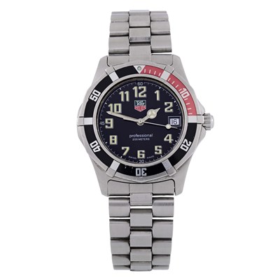 Lot 264 - Tag Heuer, a stainless steel Professional 2000 'Sports' bracelet watch
