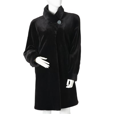 Lot 521 - A sheared and plucked mink fur coat.