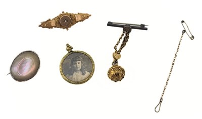 Lot 465 - A selection of late 19th to early 20th century jewellery