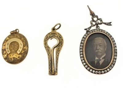 Lot 461 - Three late 19th century pendants