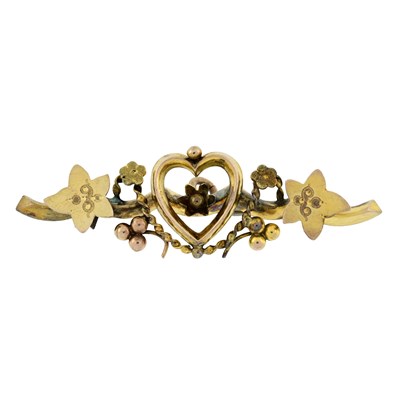 Lot 453 - An Edwardian 9ct gold sweetheart brooch