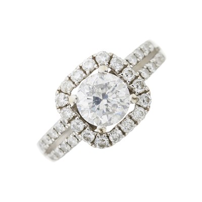 Lot 207 - A brilliant-cut diamond cluster ring