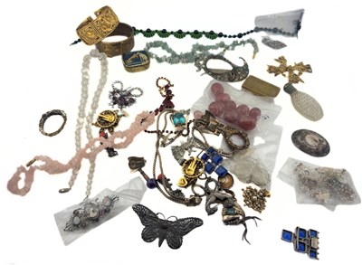 Lot 583 - A selection late 19th century and later costume jewellery and novelties