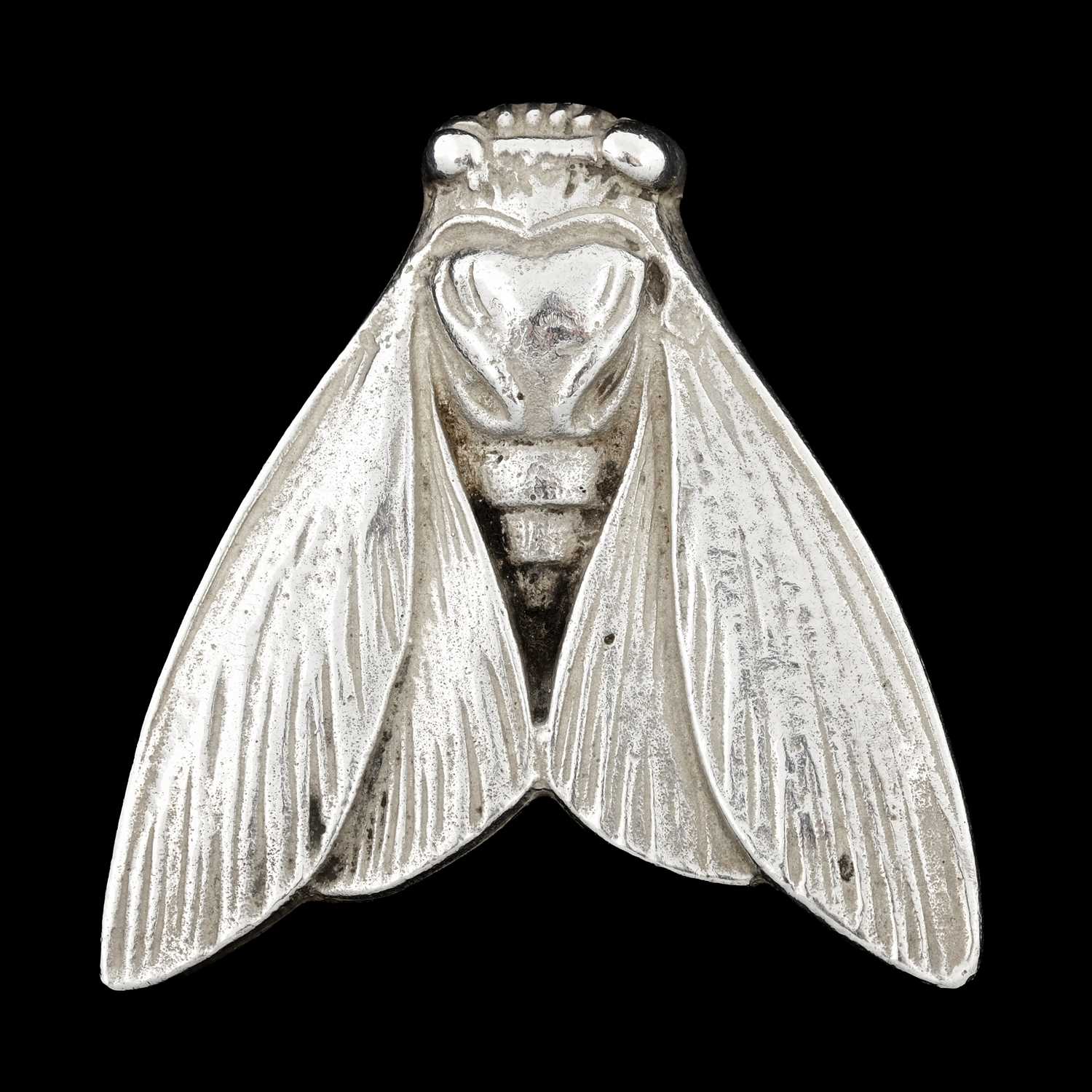 Lot 73 - A cicada insect brooch