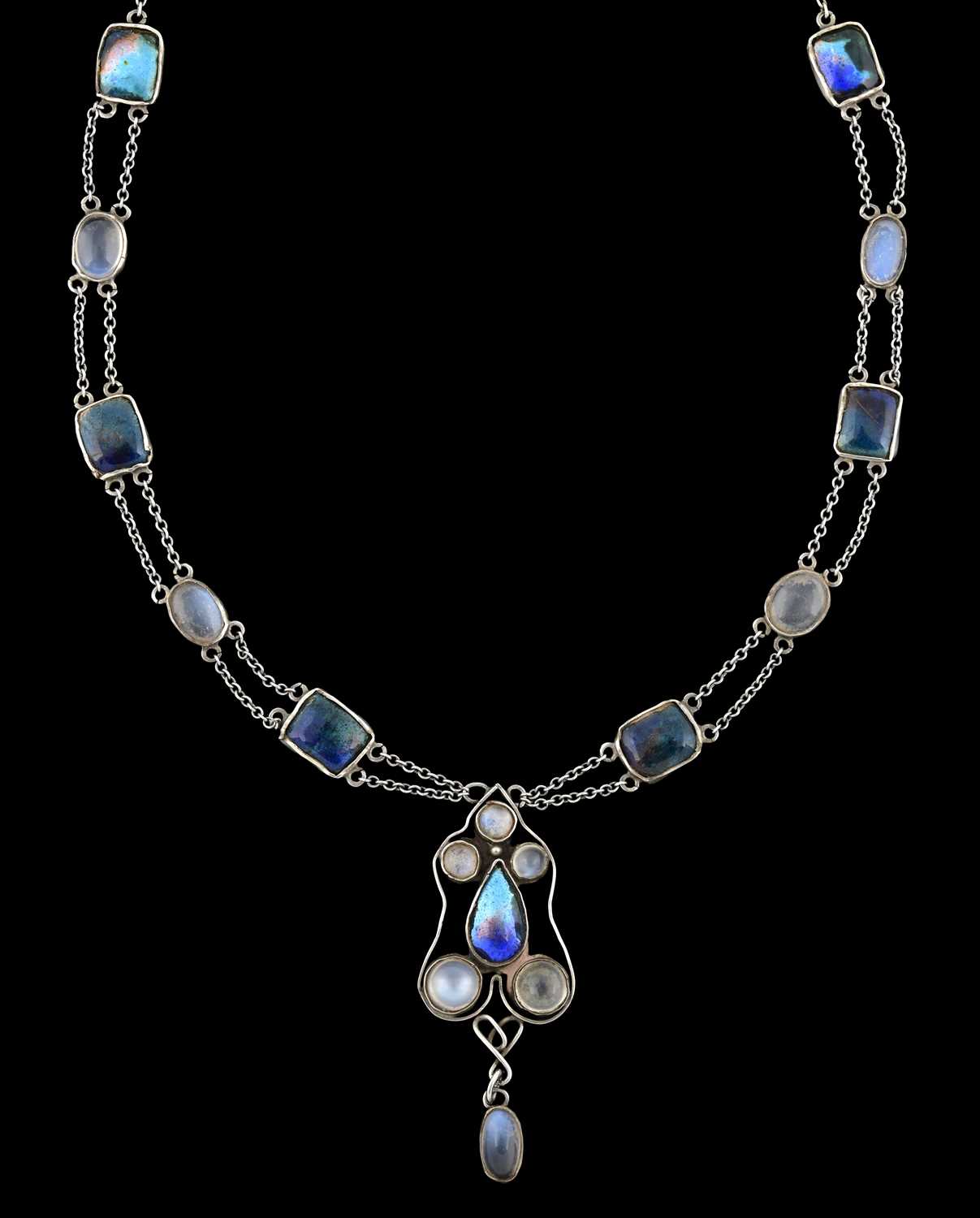 Lot 34 - An Arts & Crafts silver moonstone and enamel necklace