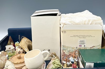 Lot 40 - Ceramics and collectables, including a boxed...