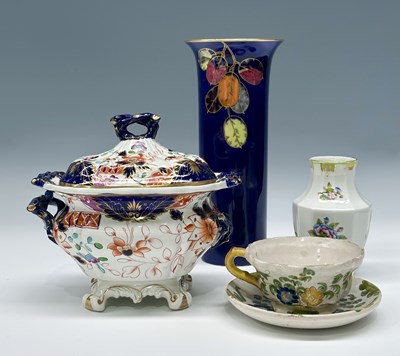 Lot 140 - Ceramics including Ulisse Cantagalli faience...