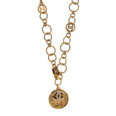 Lot 335 - Chanel, a gold-plated chain belt.