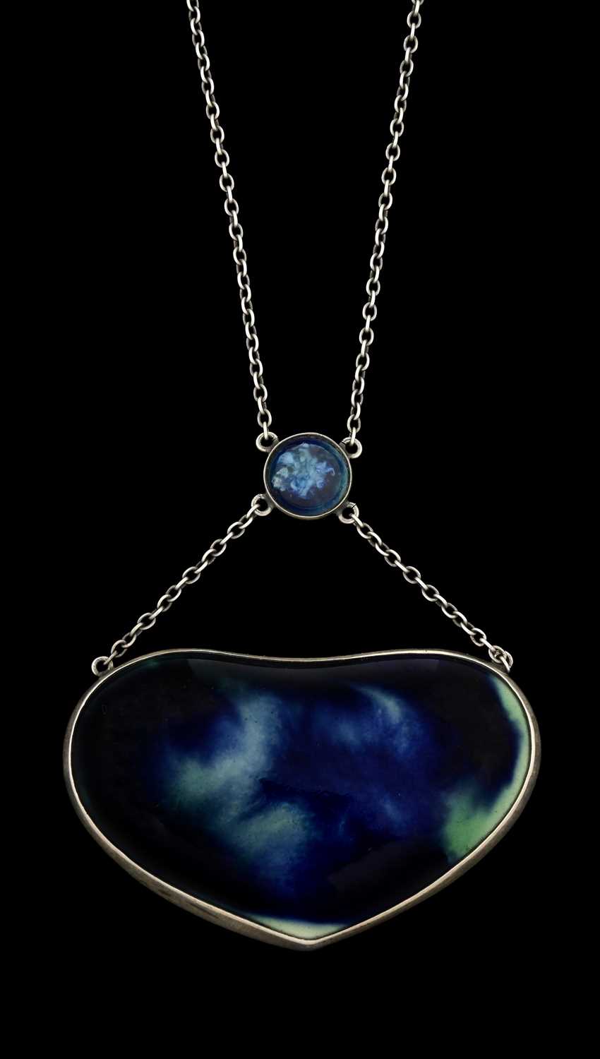 Lot 62 - Ruskin, an Arts and Crafts silver necklace,...