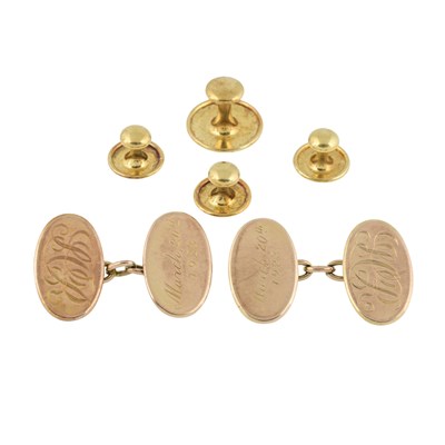 Lot 561 - A pair of early 20th century 9ct gold cufflinks and set of four 18ct gold dress studs