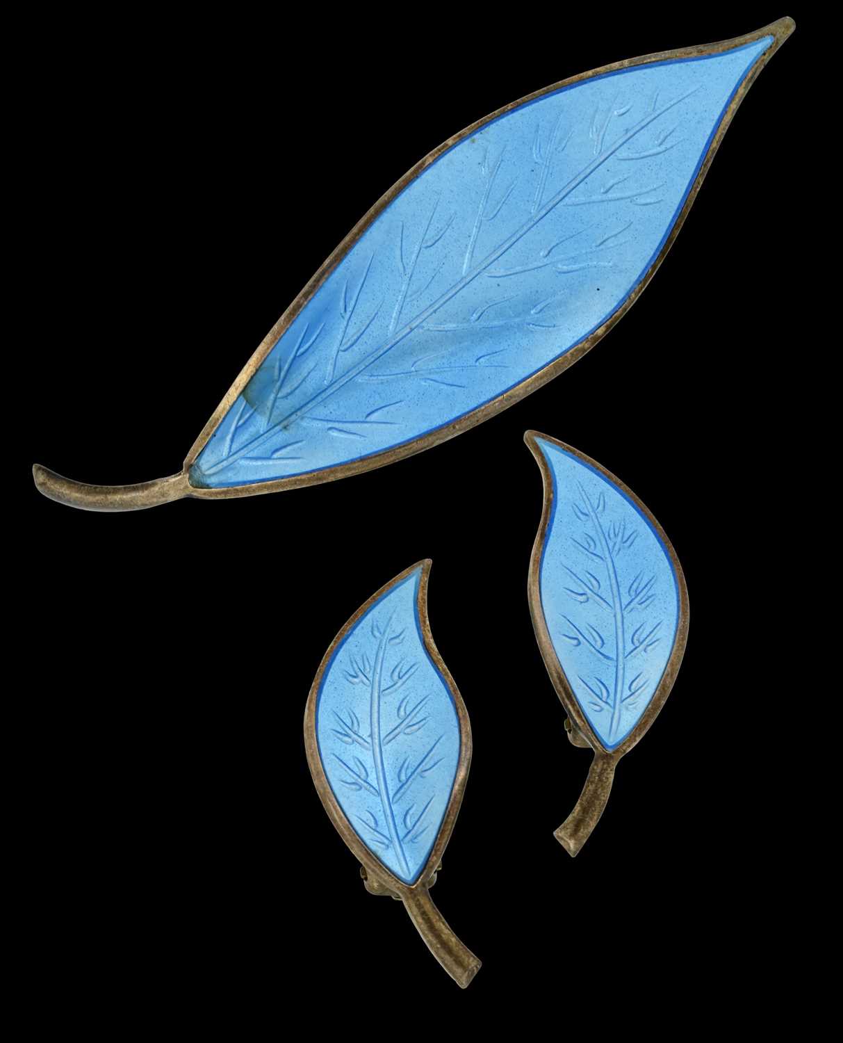 Lot 72 - David Andersen, by Willy Winnaess, a mid 20th century blue enamel leaf brooch and earring set