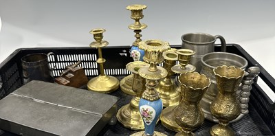 Lot 73 - A group of metalwares, to include a pewter...