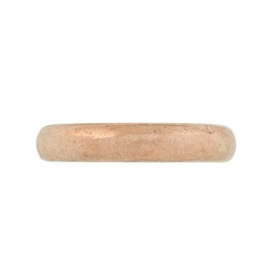 Lot 494 - An early 20th century 9ct gold band ring